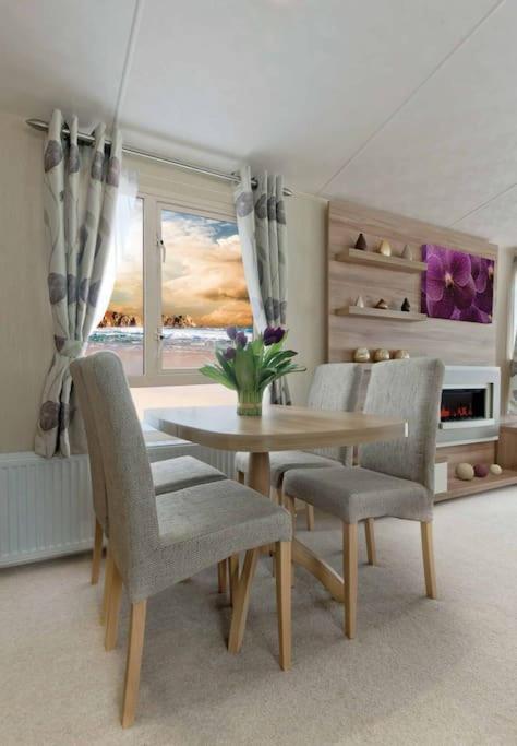 Lagooncombe Modern And Cosy Holiday Home Haverigg Exterior photo