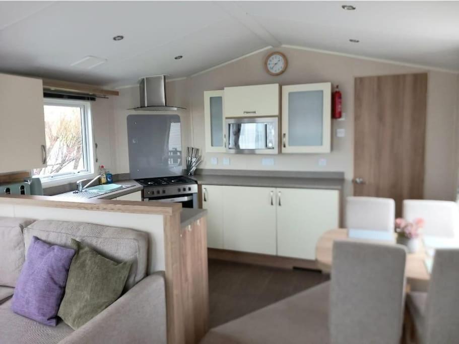 Lagooncombe Modern And Cosy Holiday Home Haverigg Exterior photo