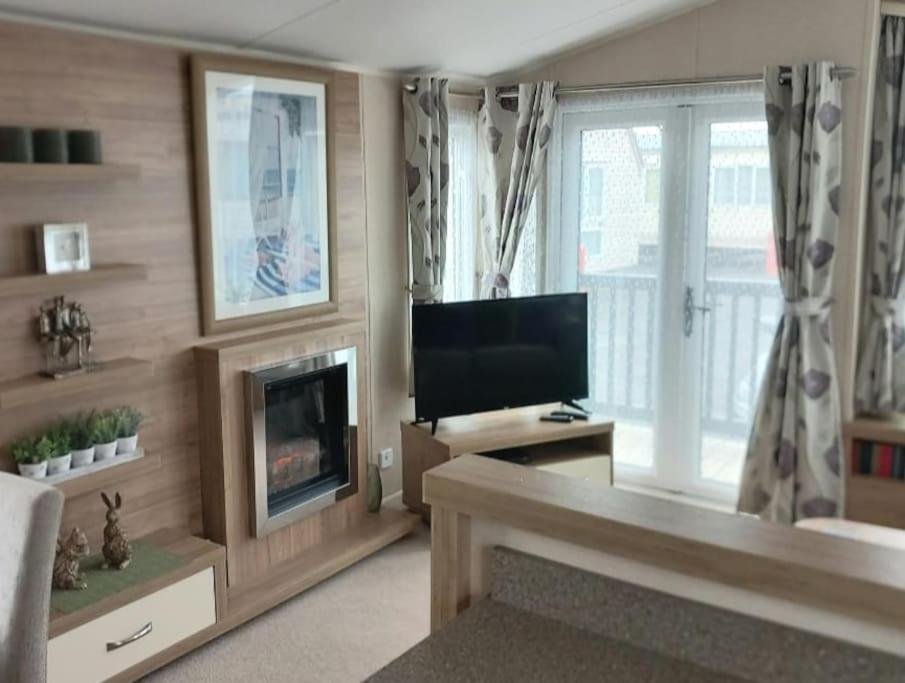 Lagooncombe Modern And Cosy Holiday Home Haverigg Exterior photo